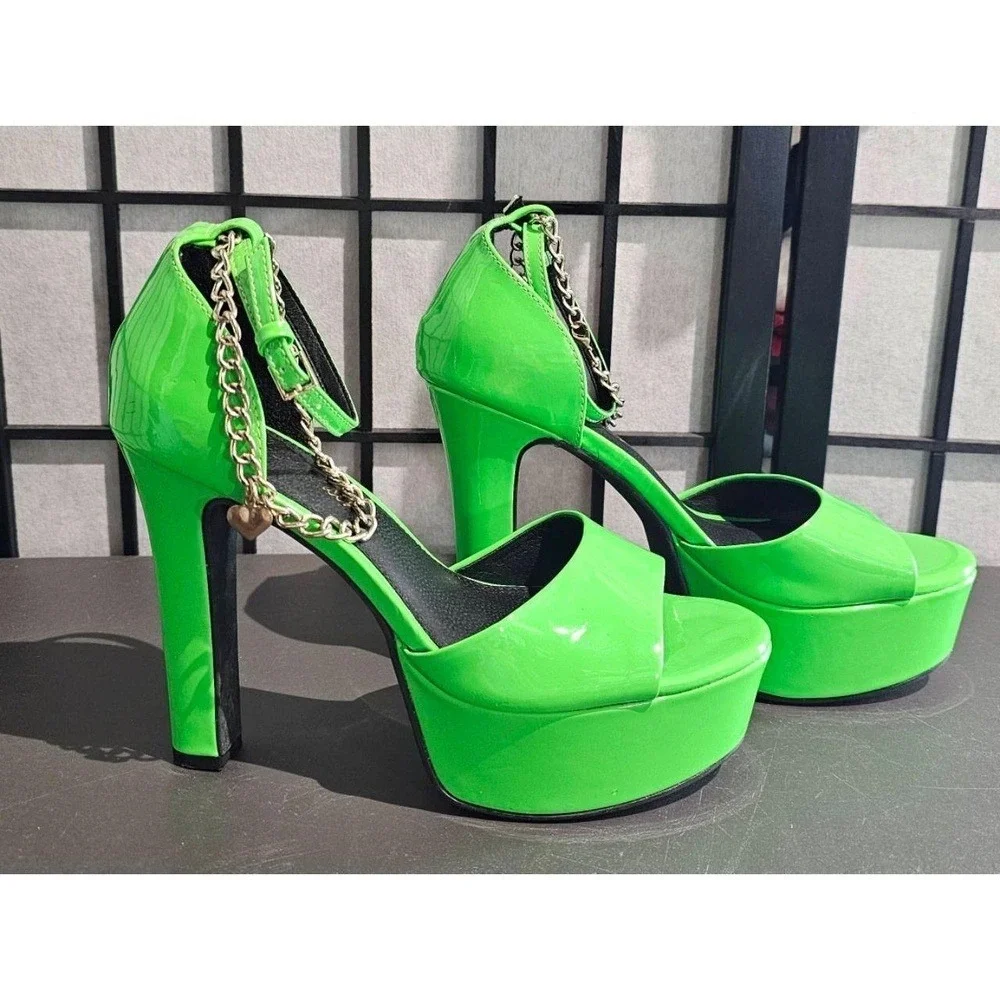 WILD PAIR Ankle Strap Heels Womens Size‎ 7.5 Bright Green Platform Chain Edgy